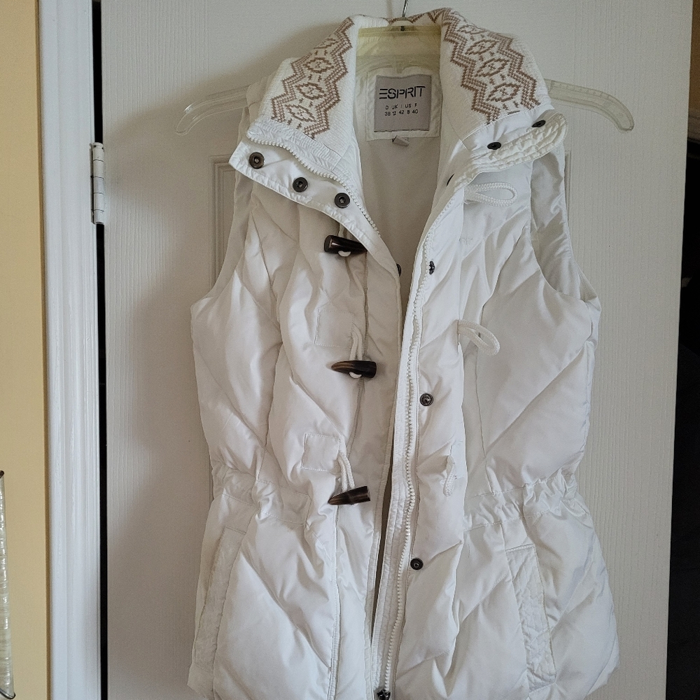 Esprit downfilled vest